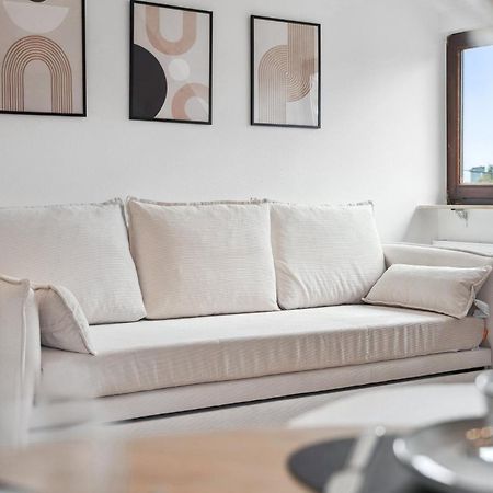 Malu Rooms - Top Lage, Kostenloser Parkplatz, Klima, Netflix, 24H Checkin Ludwigsburg Esterno foto
