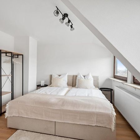 Malu Rooms - Top Lage, Kostenloser Parkplatz, Klima, Netflix, 24H Checkin Ludwigsburg Esterno foto