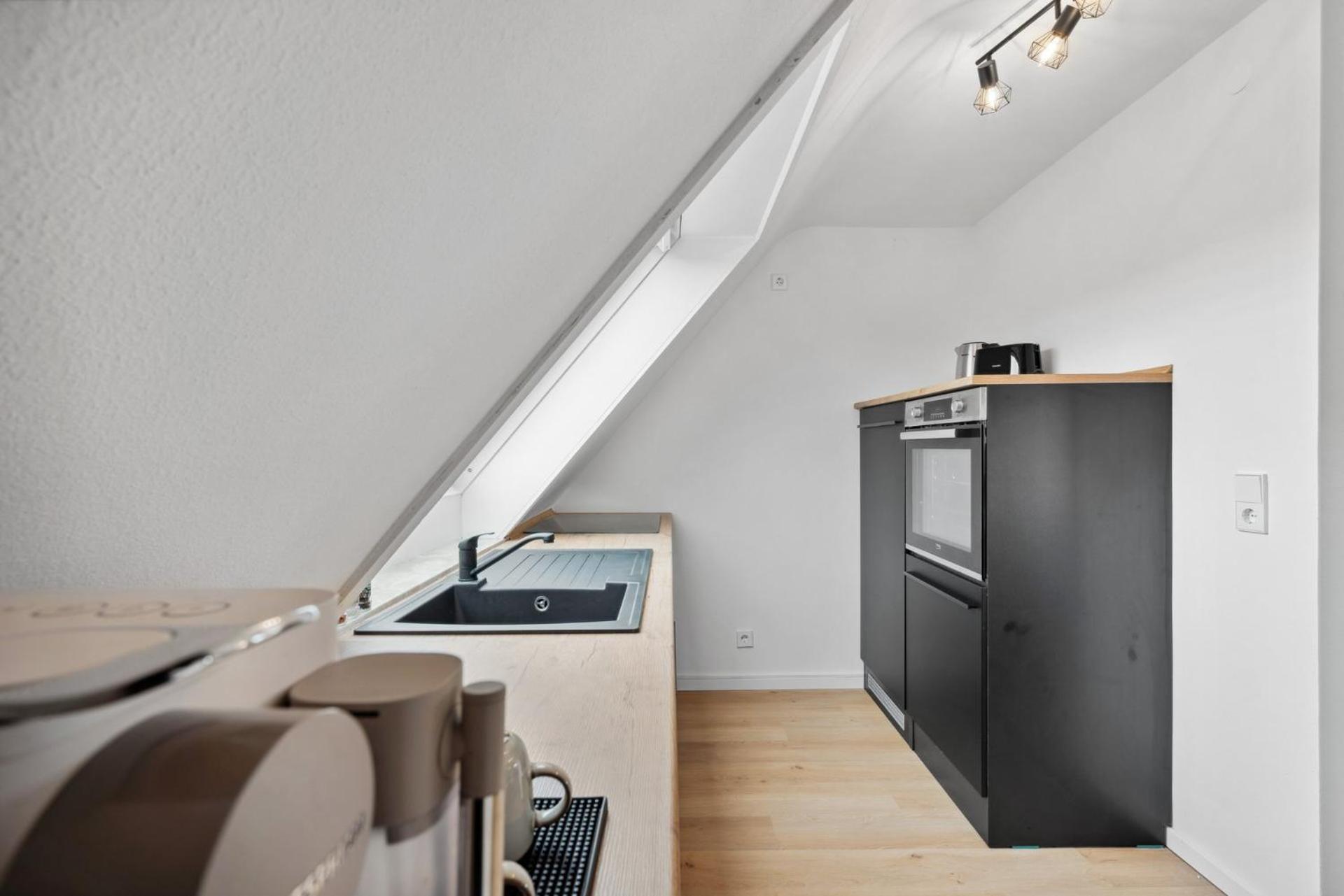 Malu Rooms - Top Lage, Kostenloser Parkplatz, Klima, Netflix, 24H Checkin Ludwigsburg Esterno foto