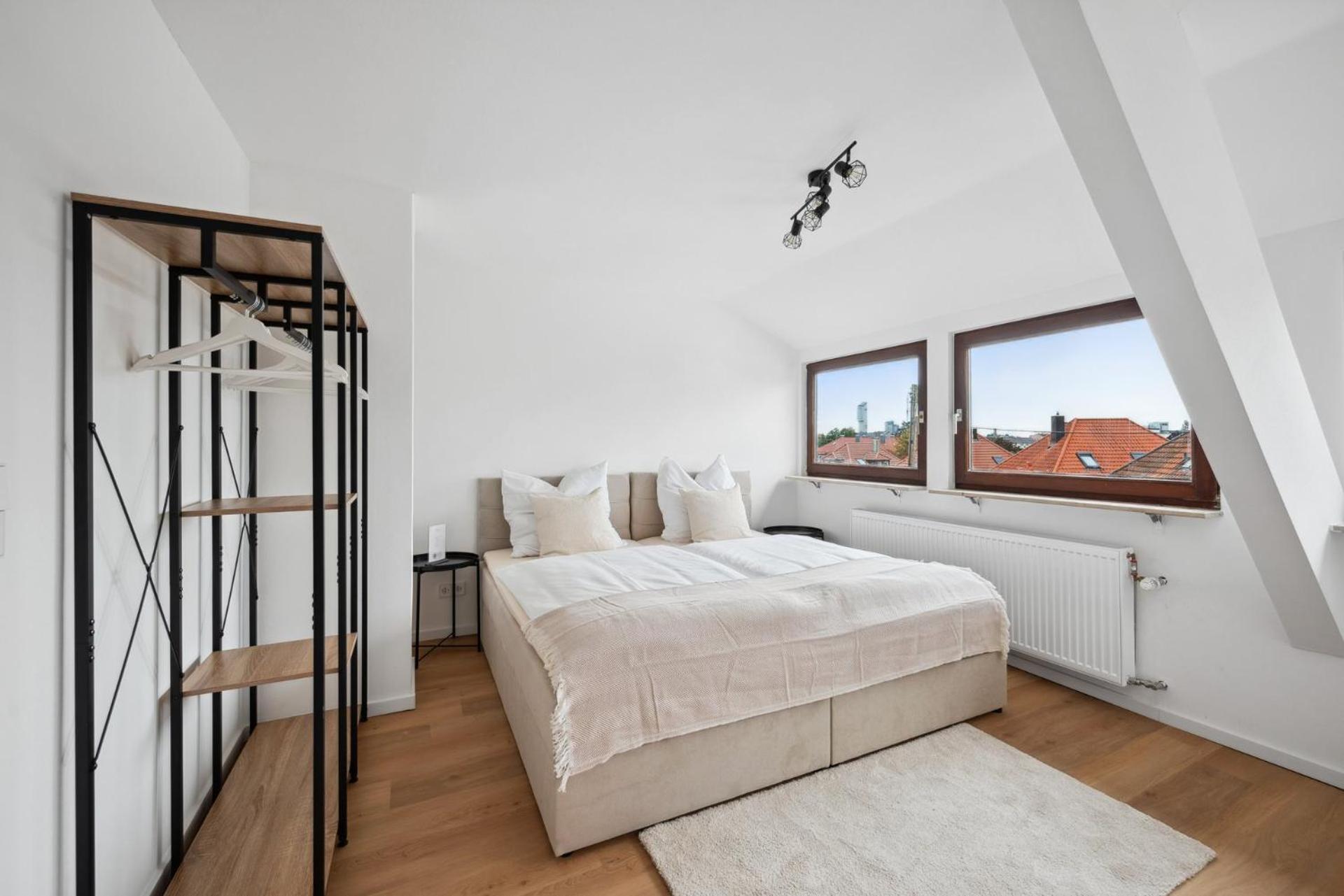 Malu Rooms - Top Lage, Kostenloser Parkplatz, Klima, Netflix, 24H Checkin Ludwigsburg Esterno foto