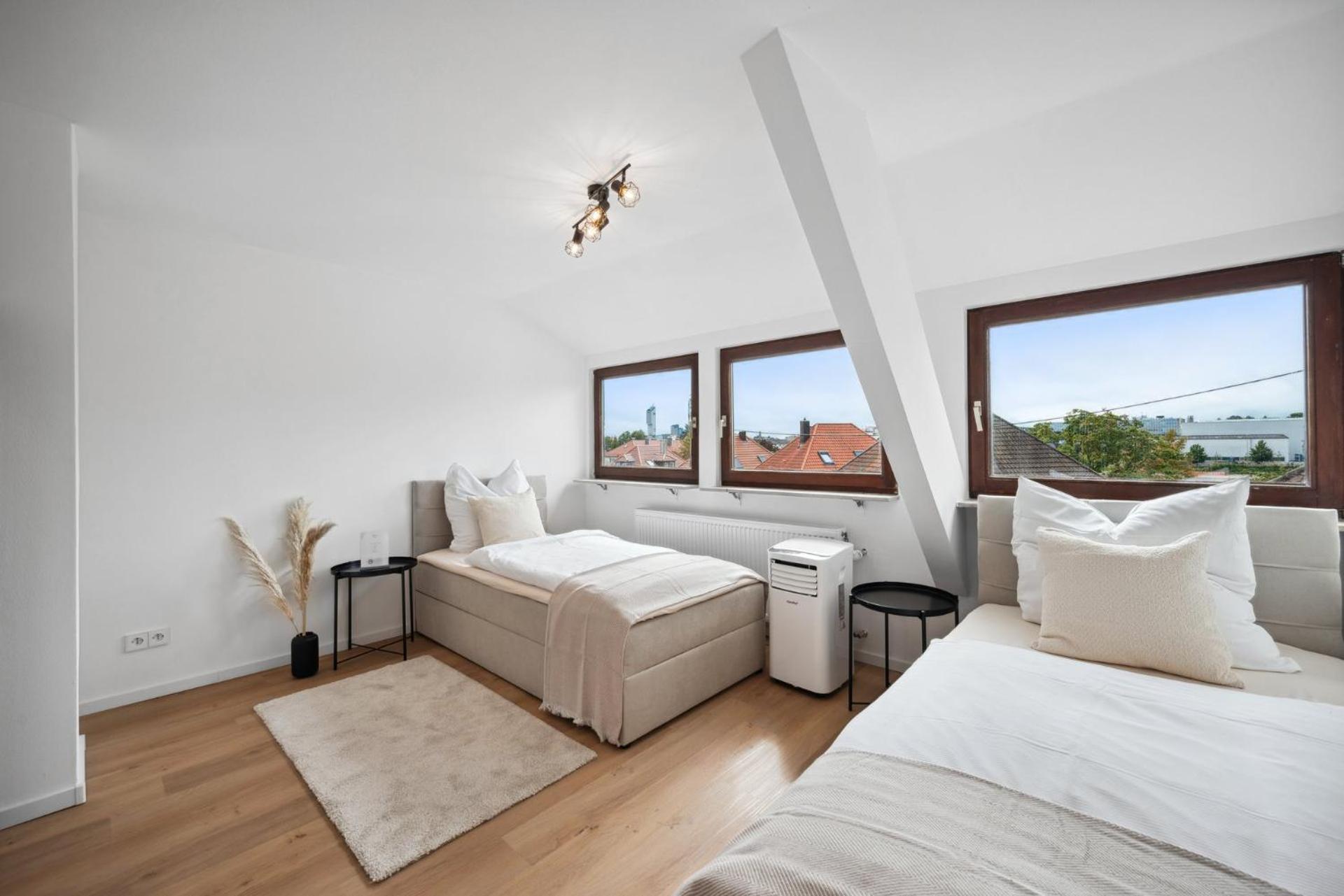 Malu Rooms - Top Lage, Kostenloser Parkplatz, Klima, Netflix, 24H Checkin Ludwigsburg Esterno foto